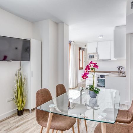 Hanami Estepona Centro 1B Apartment Luaran gambar