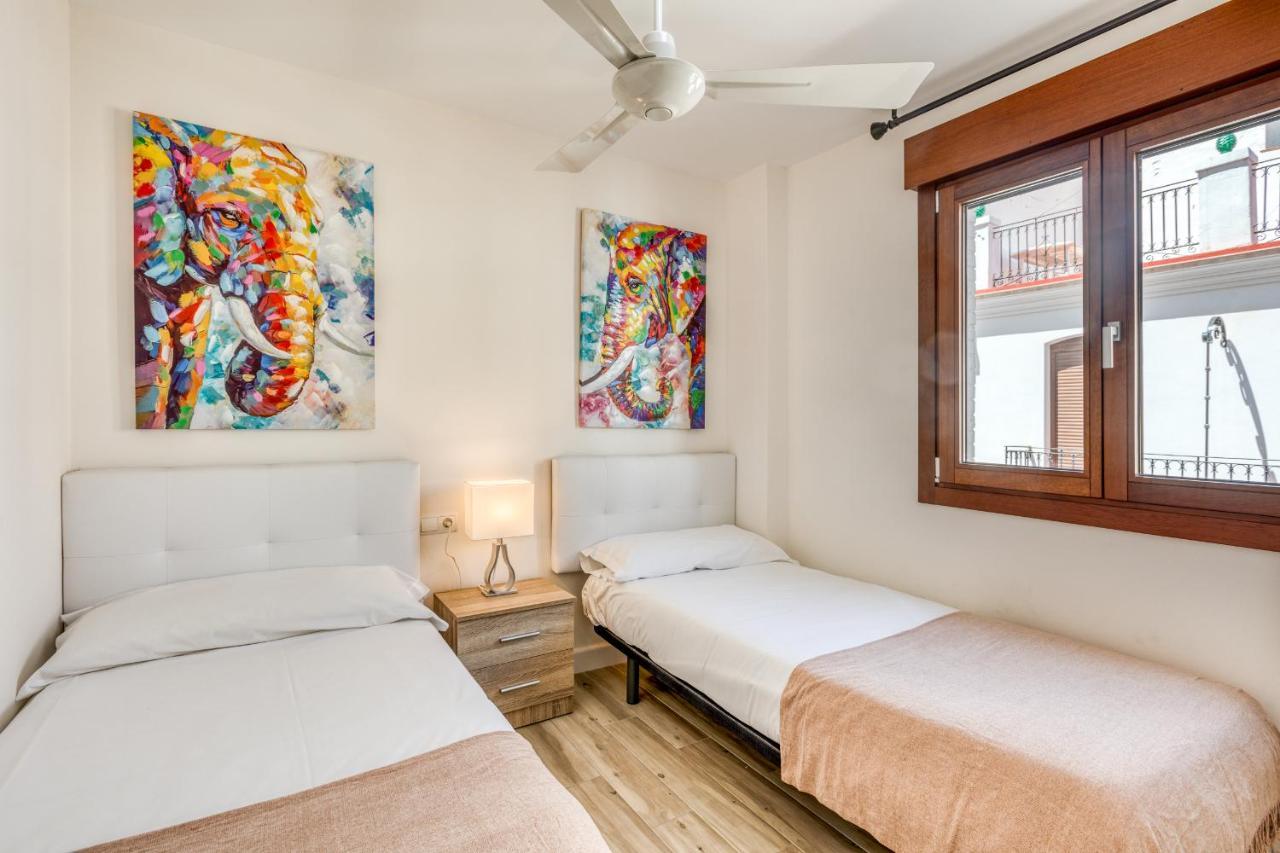 Hanami Estepona Centro 1B Apartment Luaran gambar